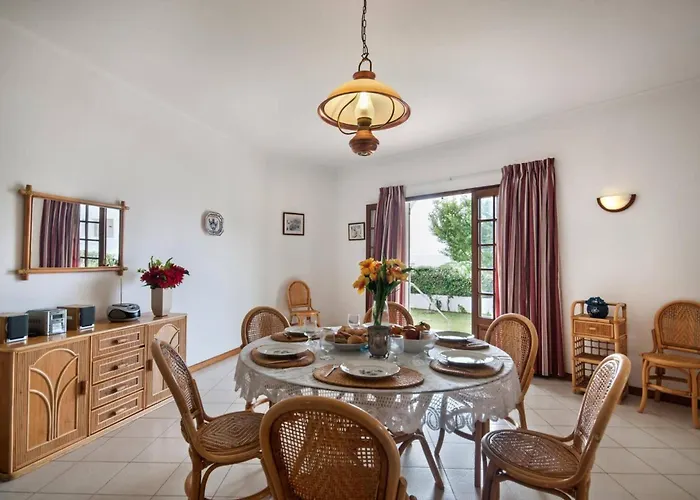 Villa Casa Palmeiras By *