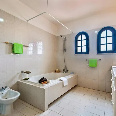 Casa Palmeiras By Βίλα Αλμπουφέιρα