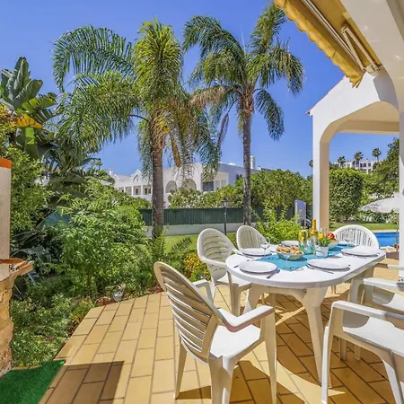 Casa Palmeiras By